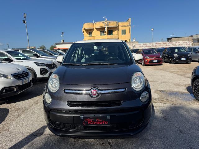 Image of Fiat 500L Living