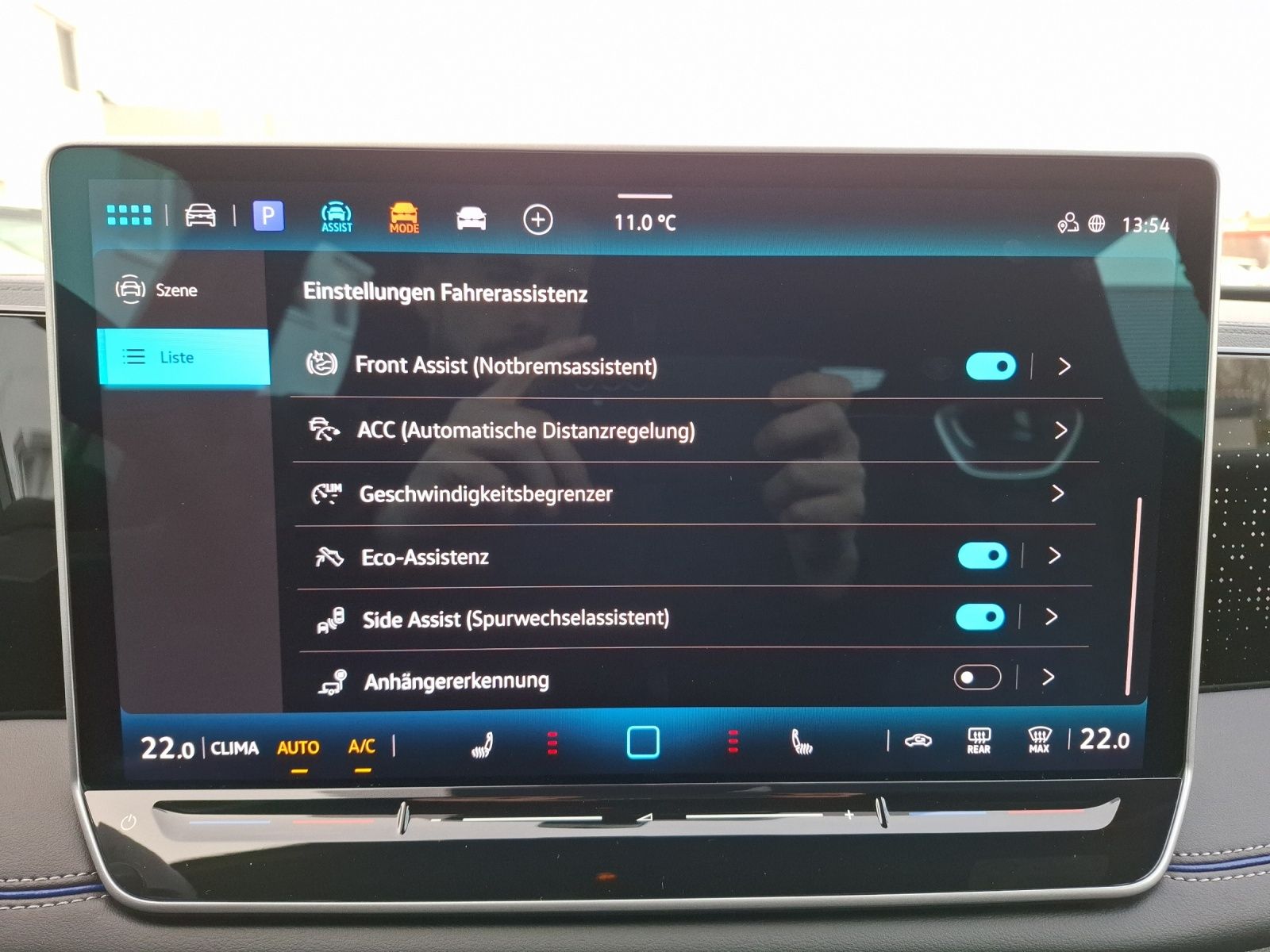Fahrzeugabbildung Volkswagen Tiguan eTSI R-Line DSG Standhzg Matrix AHK Navi