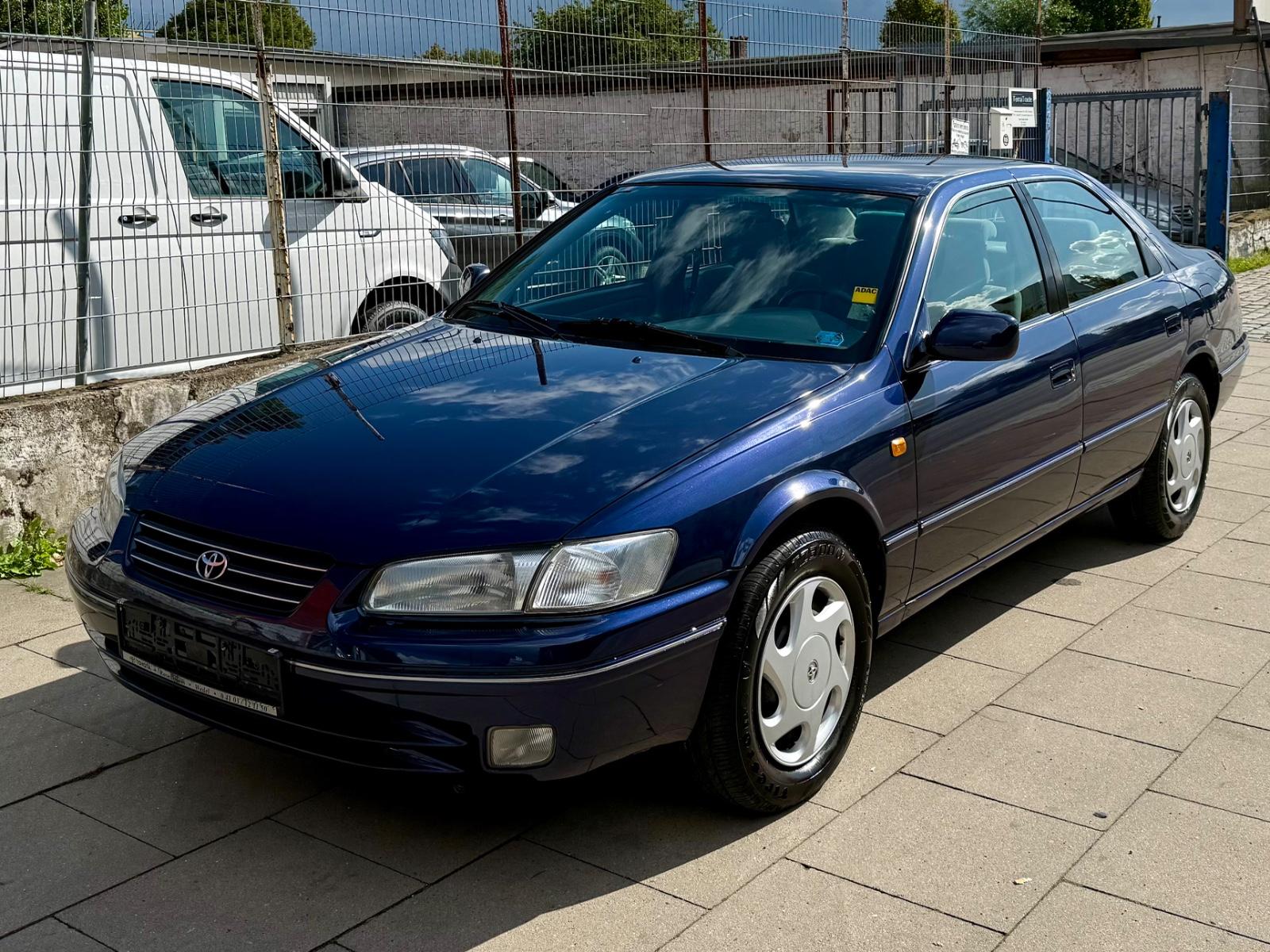 Toyota Camry 2.2 * TÜV NEU * KLIMAAUTOMATIK