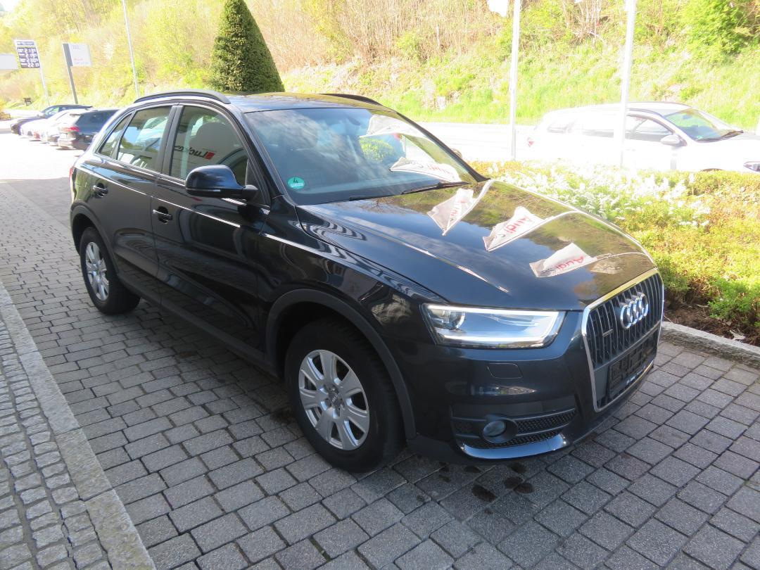 Audi Q3 SUV 2.0 TDI 6-Gang QUATTRO AHK