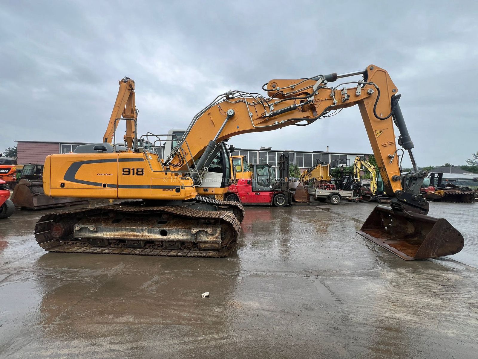 Fahrzeugabbildung Liebherr R 918 LC / ZSA / AC / Hammerleitung/ SW/