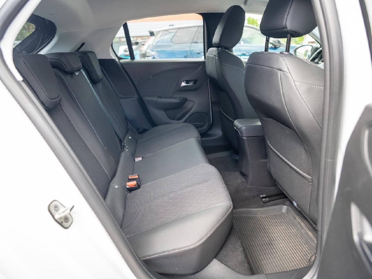 Fahrzeugabbildung Opel Corsa F e Elegance