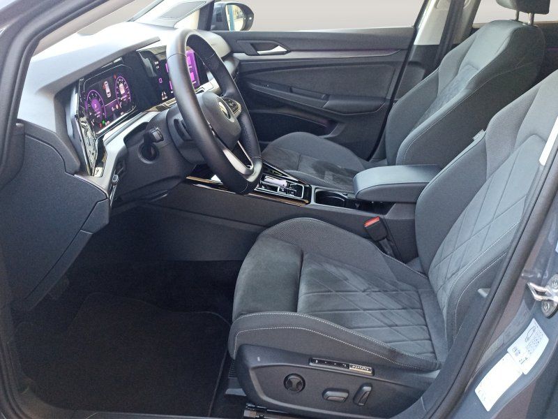 Fahrzeugansicht 8 Fahrzeugabbildung Volkswagen Golf VIII 1.5 eTSI Style DSG MATRIX-LED+KAMERA+