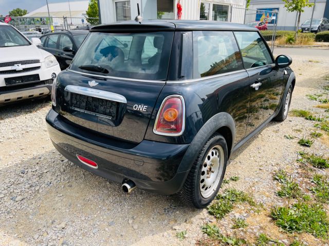 MINI ONE*106TKM+AUS 1 H*TÜV NEUE