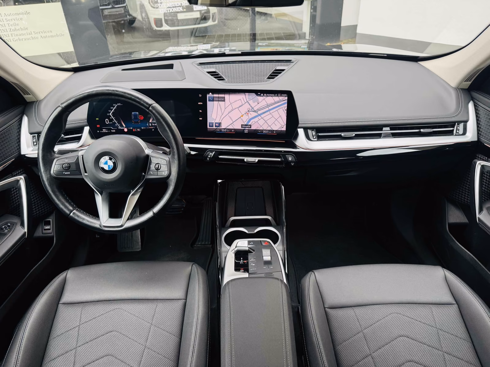 BMW X1 xDrive20d xLine DA+ PA+ HuD AdapLED AHK 18"LM