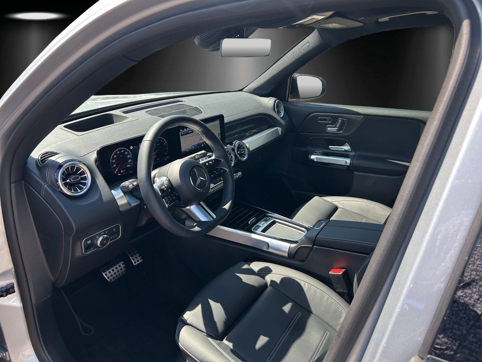 Fahrzeugabbildung Mercedes-Benz GLB220 4M AMG Prem+ DISTR LederPk AHK Night MLED