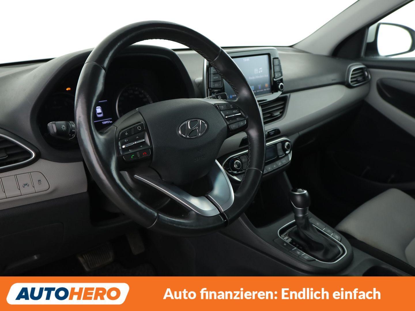 Hyundai i30 1.4 TGDI Trend Aut*NAVI*LED*TEMPO*CAM*PDC*