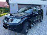 Nissan Pathfinder 3.0 V6 dCi DPF LE 4WD Automatik - gebrauchte Nissan Pathfinder aus dem Jahr 2012