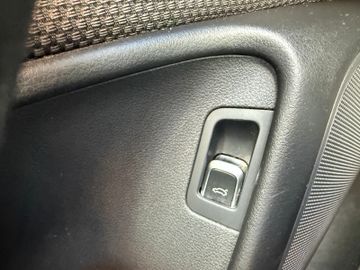 Audi A6 Avant 3.0 TDI quattro+S-Line+Xenon+Navi+e.HKL