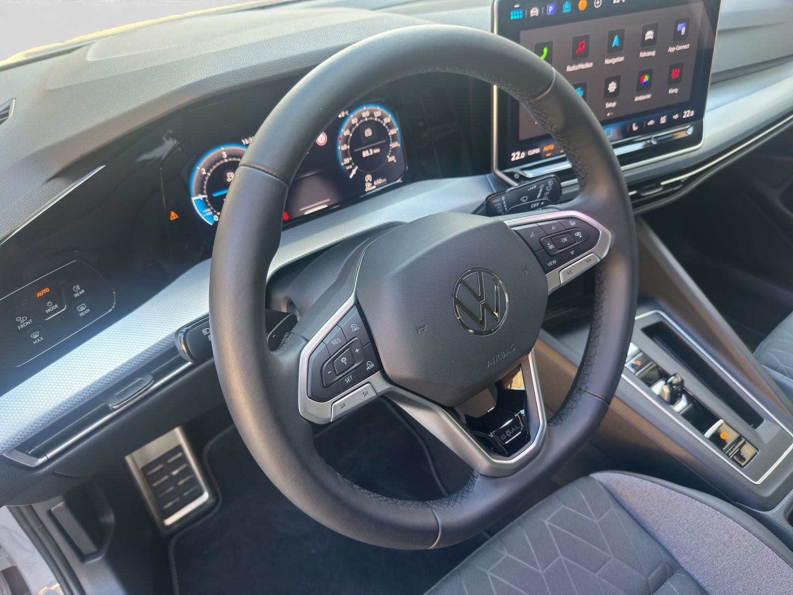 Volkswagen Golf - Bild 9