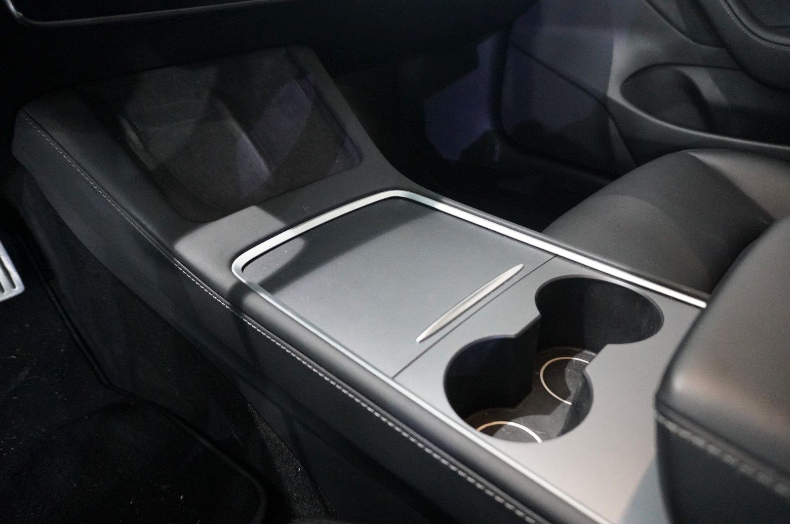 Fahrzeugabbildung Tesla Model 3 PERFORMANCE DUAL-MOTOR NAVI/LED/PILOT+