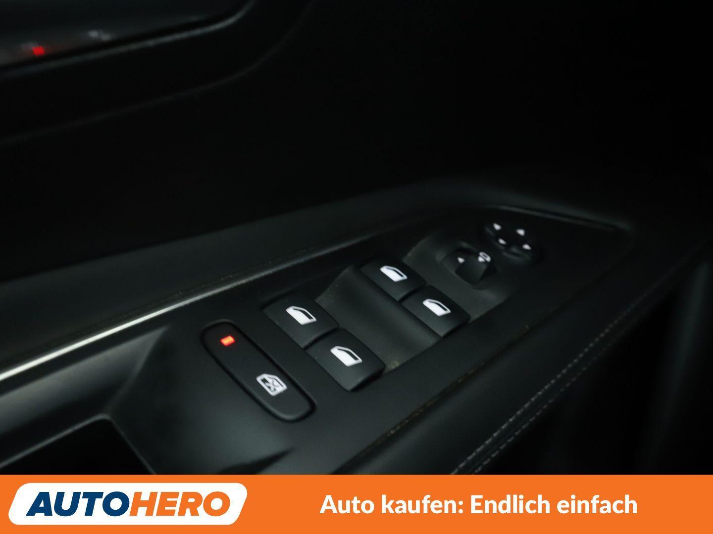 Peugeot 3008 1.2 PureTech Allure Aut.*NAV*LED*TEMPO*CAM*