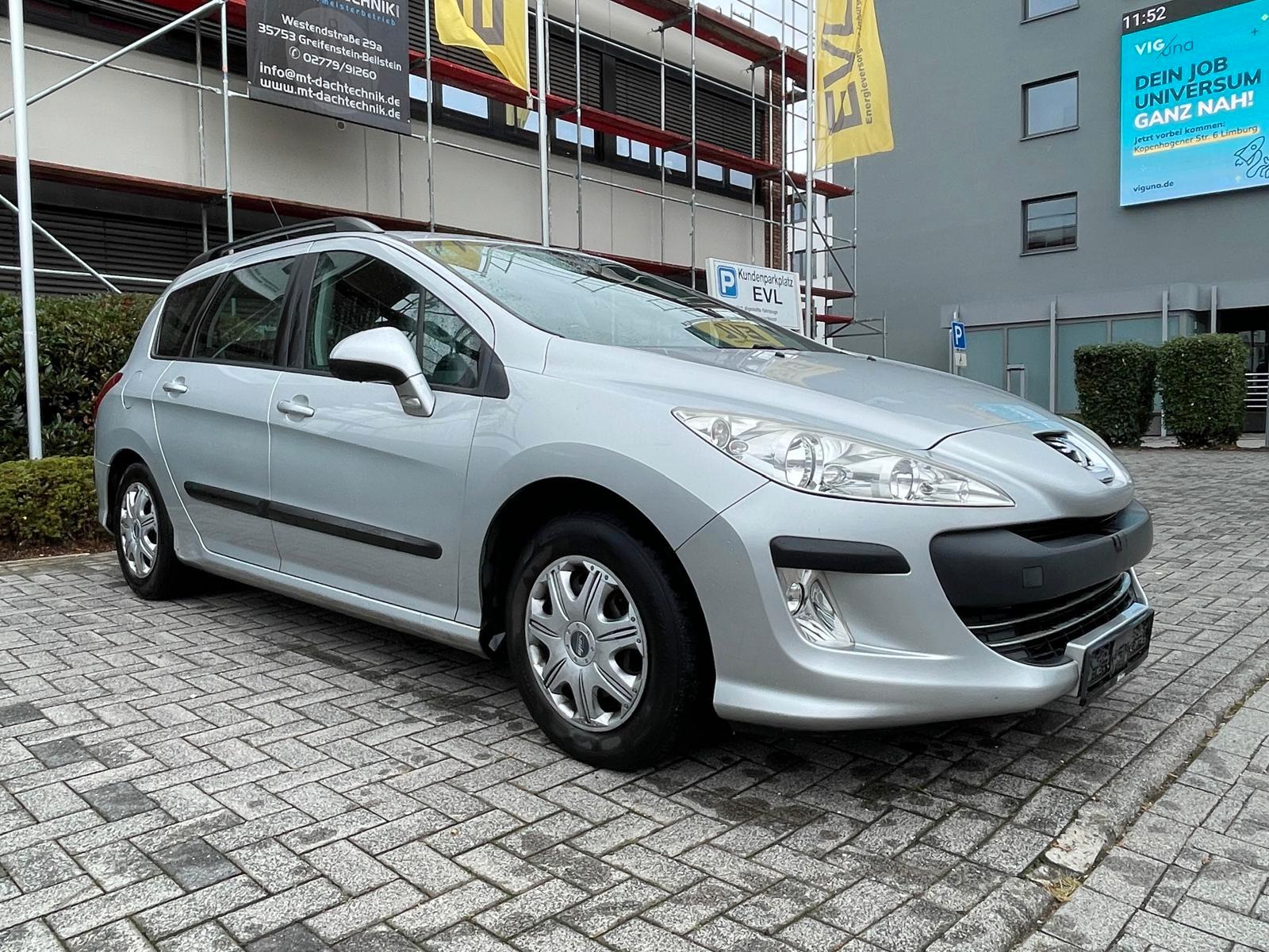 Peugeot 308 2010 — rear view