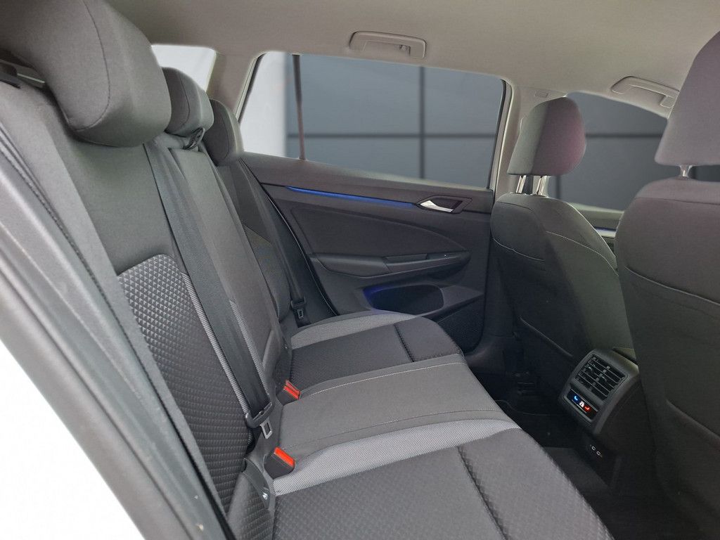 Golf VIII Variant 1.5 eTSI Active *DSG*AHK*LED*A