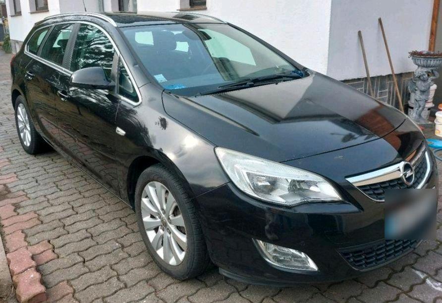 Opel Astra, 2011