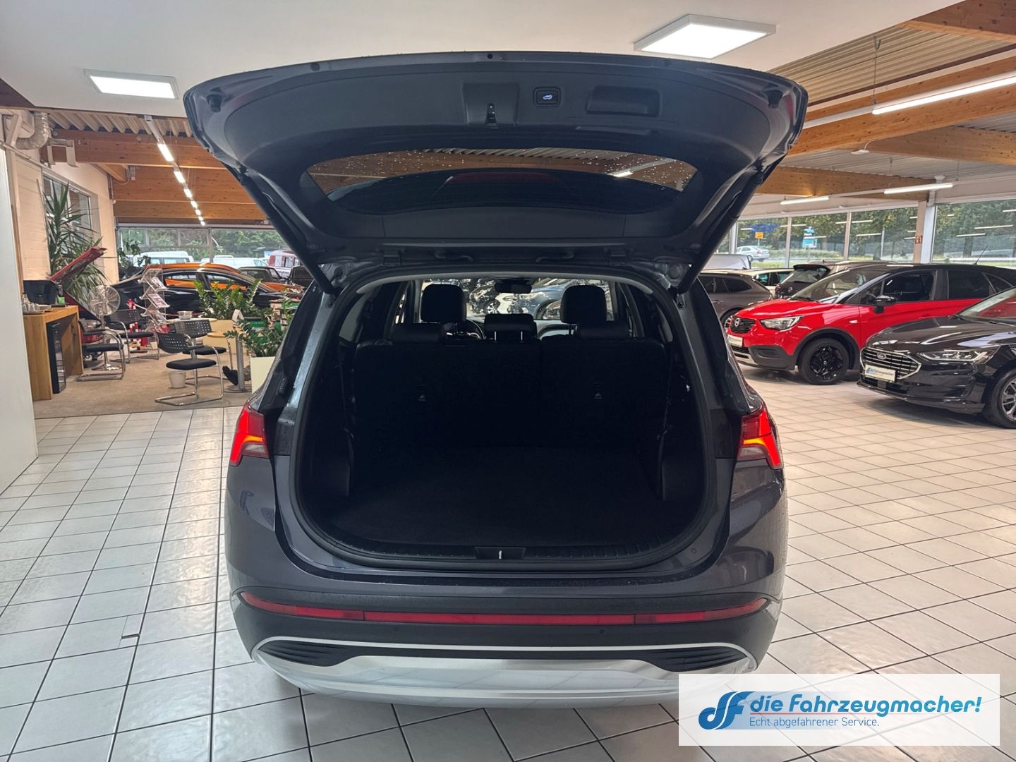 Fahrzeugabbildung Hyundai SANTA FE Prime 4WD 2.2 CRDi DPF EU6d 7-Sitzer HU