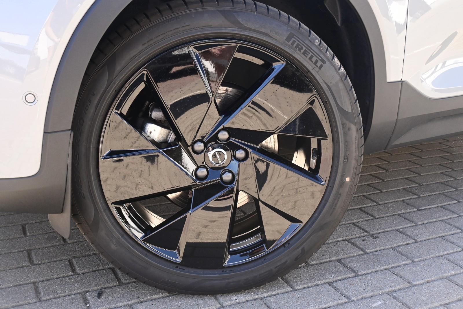 Volvo XC40 B3 DKG Plus Black Edition*STDHZG*360°*ACC*