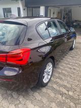 BMW 118i  - BMW 1er Reihe: Braun