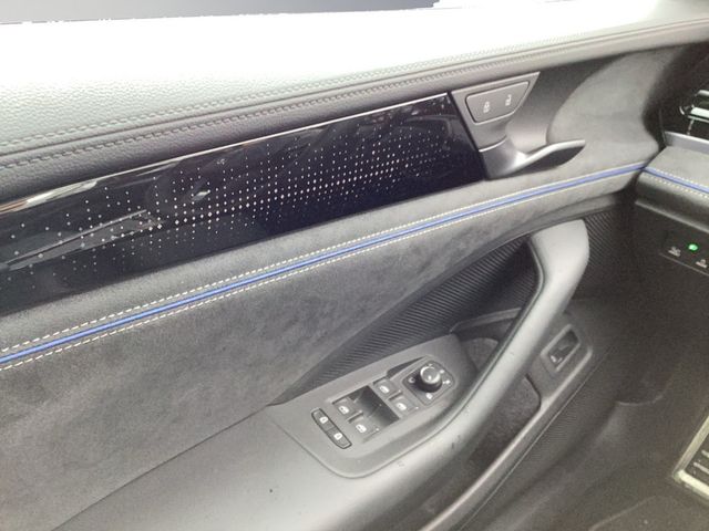 Passat Variant 2.0TDI DSG 4Motion R-Line AHK