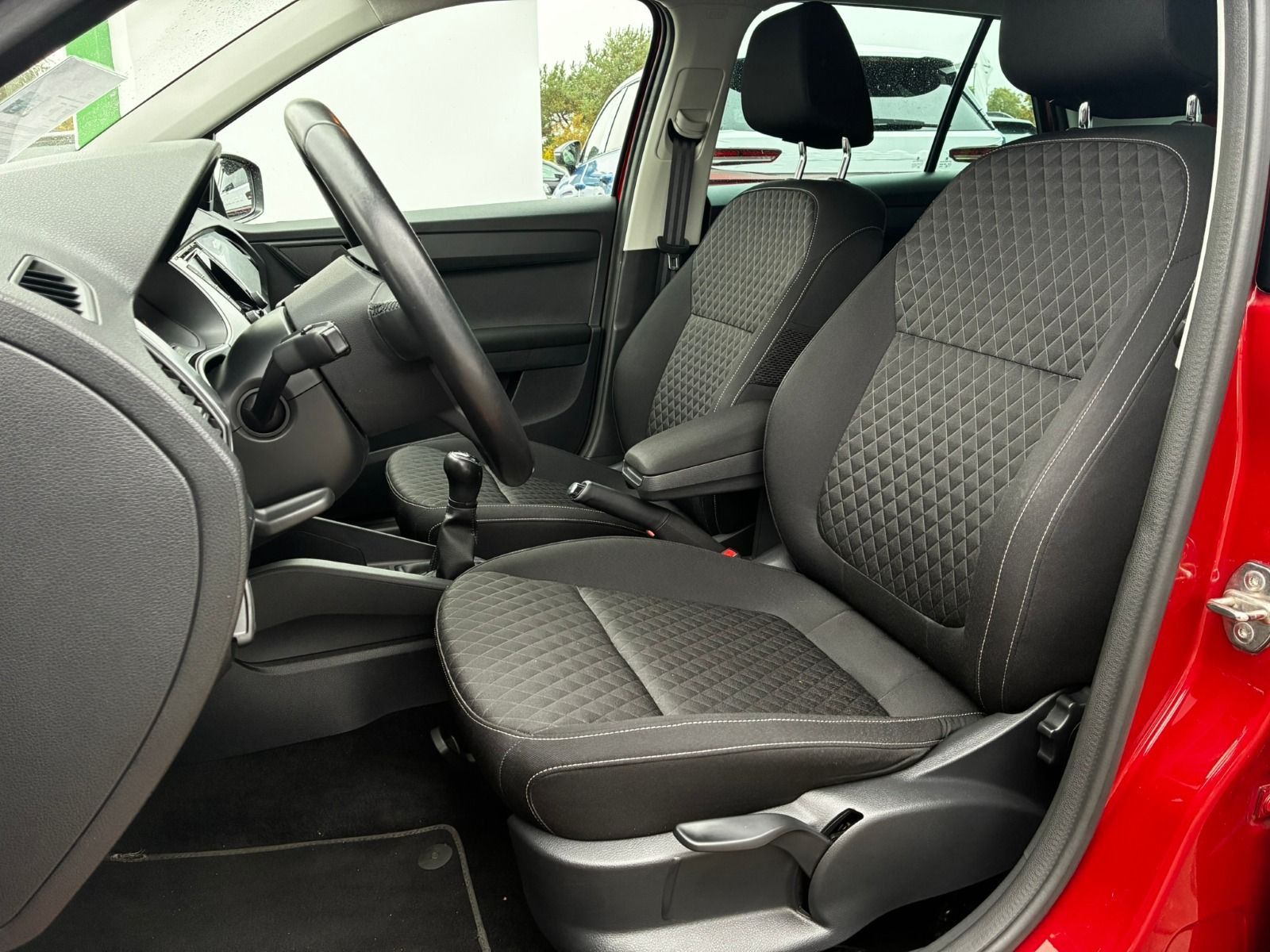 Fahrzeugabbildung SKODA Fabia 95PS 5-Gang*GRA*PDC*Climatronic*Euro6