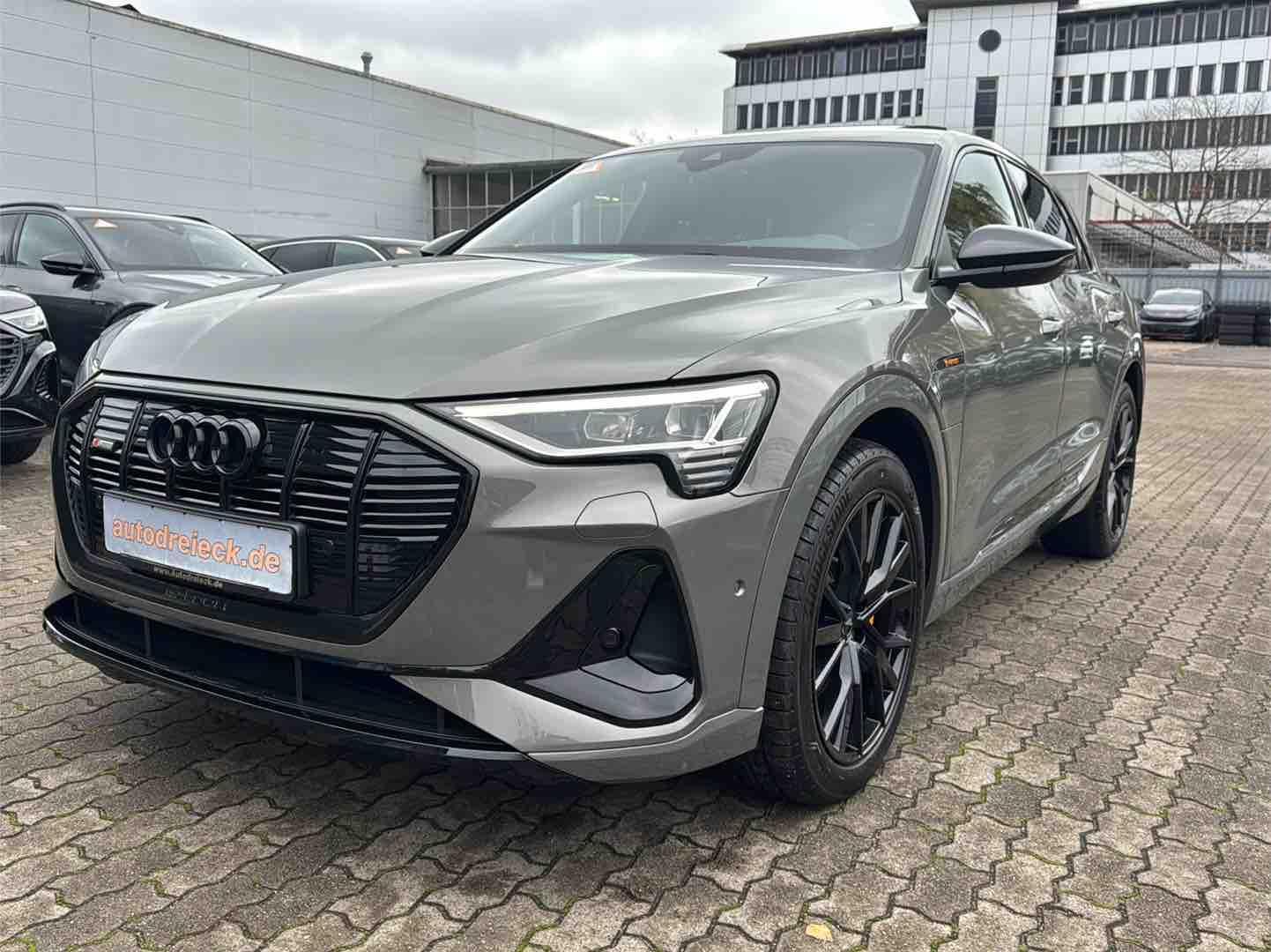 Audi e-tron 50 2x S line BLACK EDITION PANO B&O 21Z