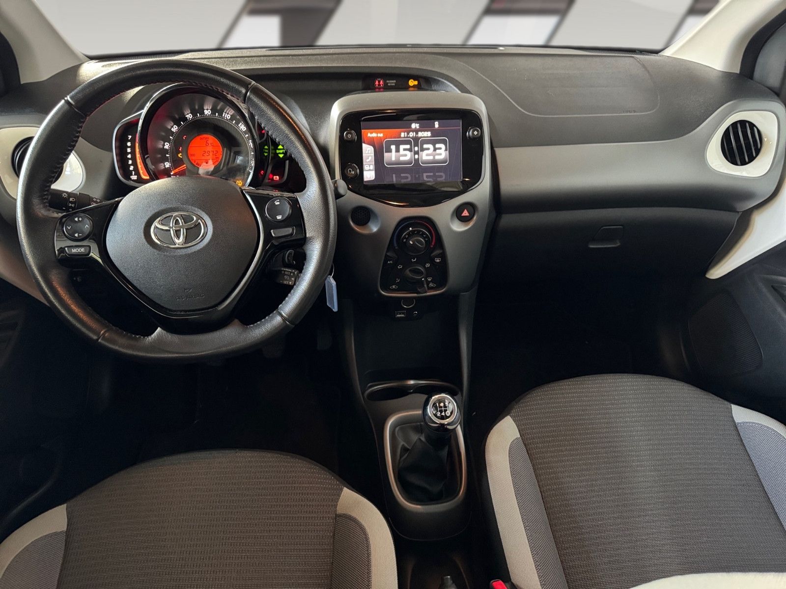 Fahrzeugabbildung Toyota AYGO x-play Team D