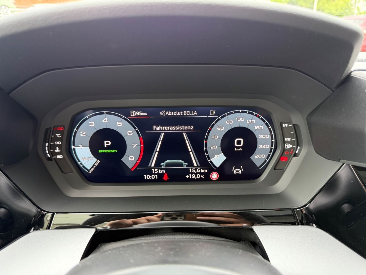 Fahrzeugabbildung Audi A3 TFSI Sportback S-Line Sport Pano Digi LED ACC