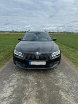 Skoda Superb Sportline Kombi 2.0 TDI mit AHK - Skoda: Allradantrieb, mit