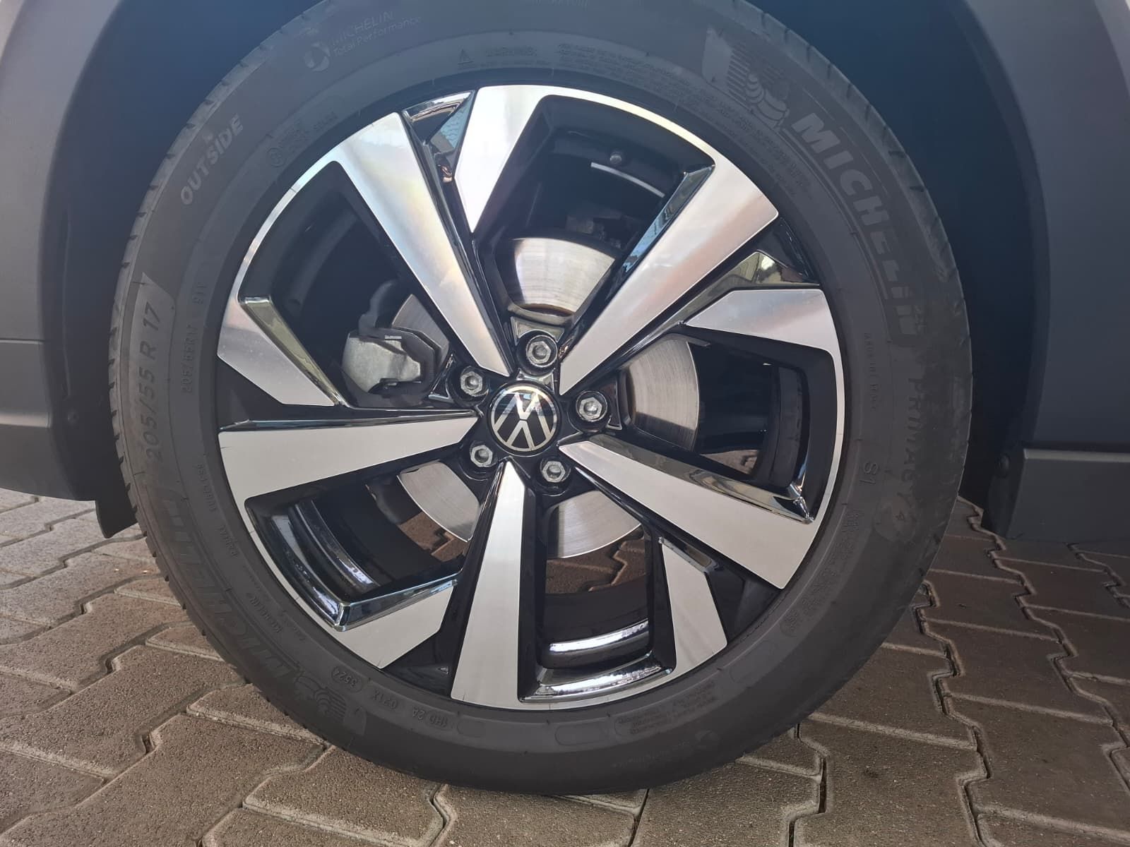 Fahrzeugabbildung Volkswagen Taigo Style 1,0 l TSI 116 PS DSG + Navi + Kamera