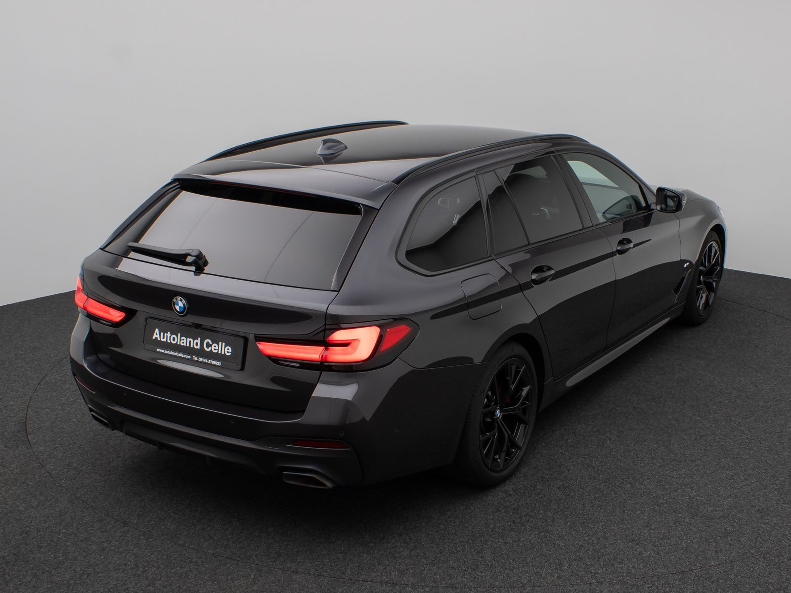 Fahrzeugabbildung BMW 530d xD M Sport Laser Kamera HUD DAB HiFi Komfor