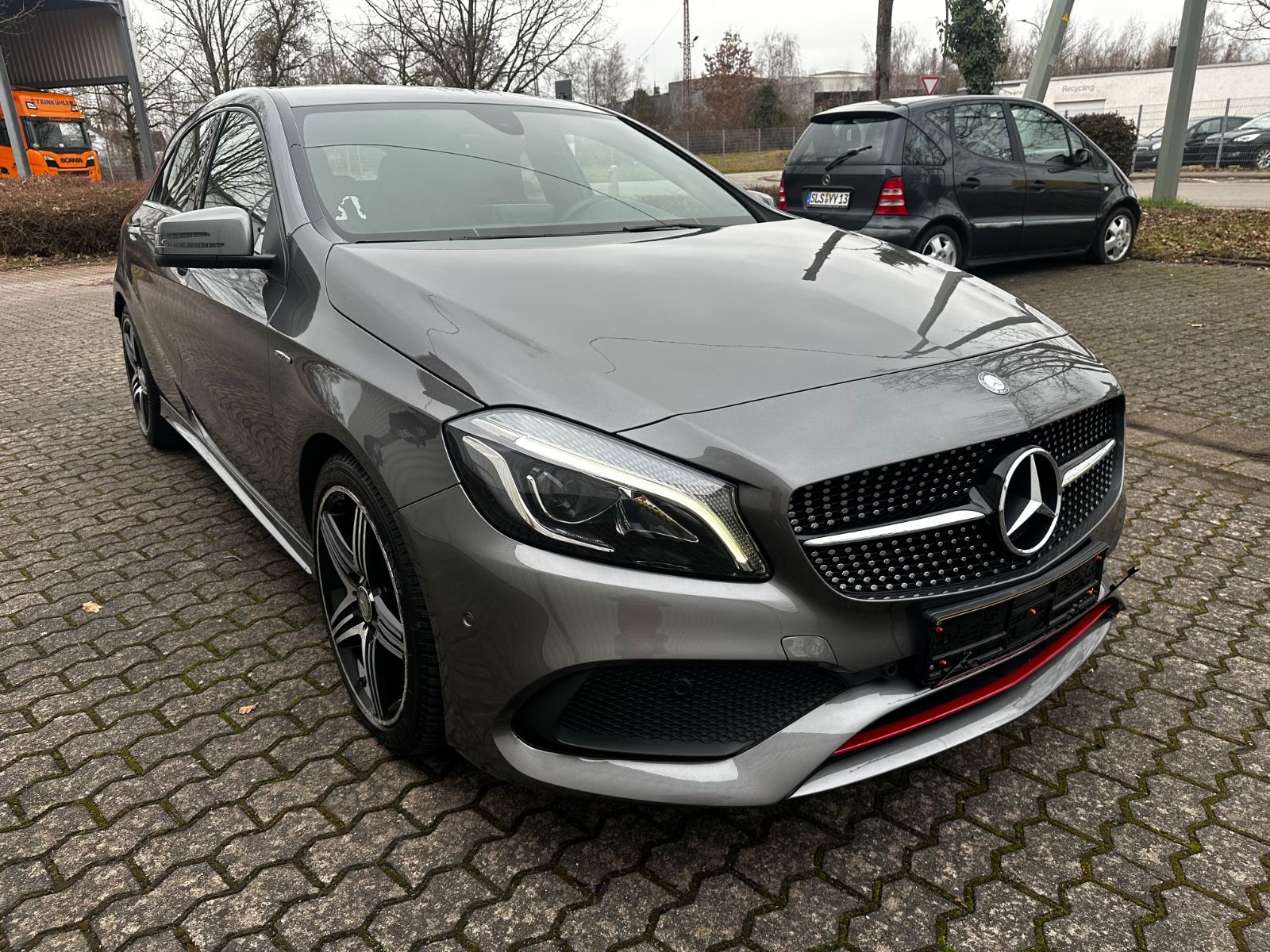 MERCEDES-BENZ A 250 AMG Sport