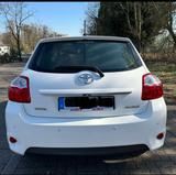 Toyota Auris 1,6 l Valvematic Sehr Guter Z... - Toyota Auris aus 2011 mit Benzin-Antrieb