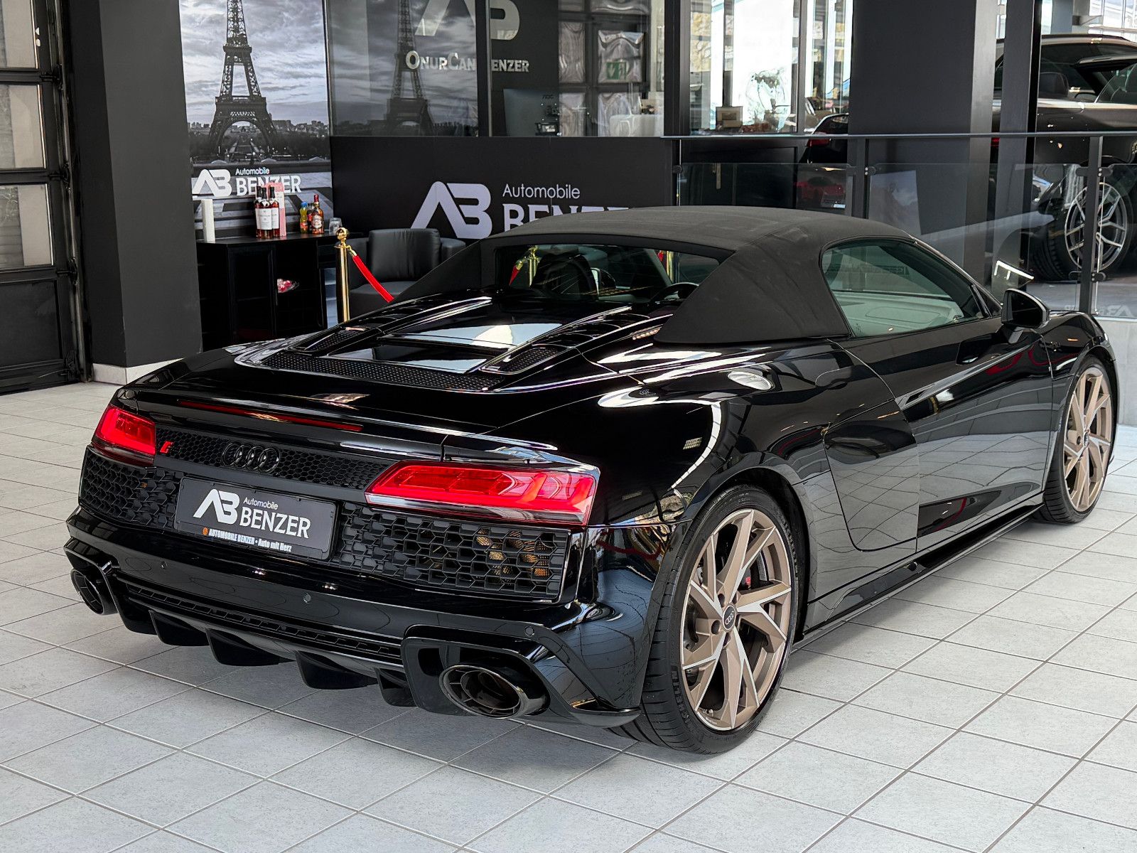 Fahrzeugabbildung Audi R8 Spyder 5.2 FSI RWD performance/BANG&OLUFSEN/