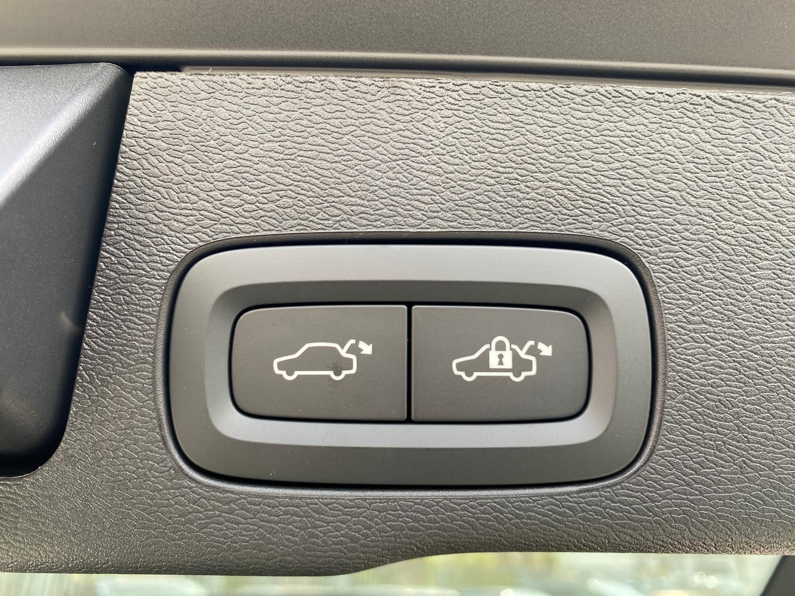 Volvo XC60 B4 AWD Plus Bright 20 4xSHZ ACC LED STHZ foto 4
