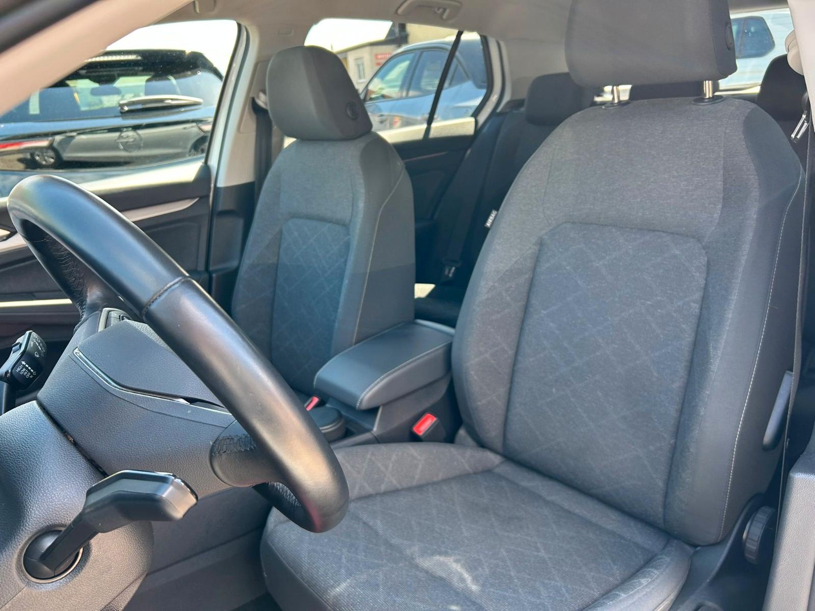 Volkswagen Golf VIII Lim. Life *NAVI*RFK*SHZ*LHZ*, миниатюра 9