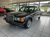 Mercedes-Benz 200*W123*Oldtimer*D-Erstauslieferung*Radio* - Mercedes-Benz 200: 200d W123