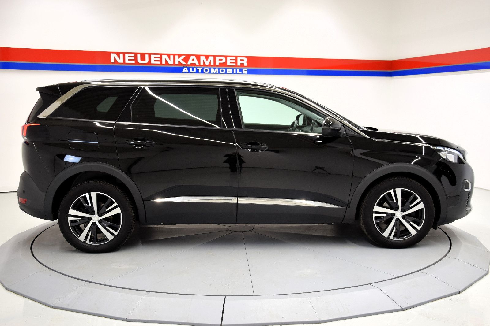 Fahrzeugabbildung Peugeot 5008 Allure Full-LED Sitzheizung Kamera AppleCar