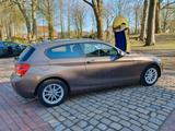 BMW 114i - - BMW 1er Reihe: Braun
