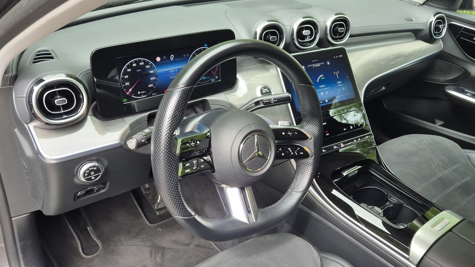 Fahrzeugabbildung Mercedes-Benz C 180 Lim. 9G AMG LINE NIGHT+LED+MBUX+KAMERA+SHZ