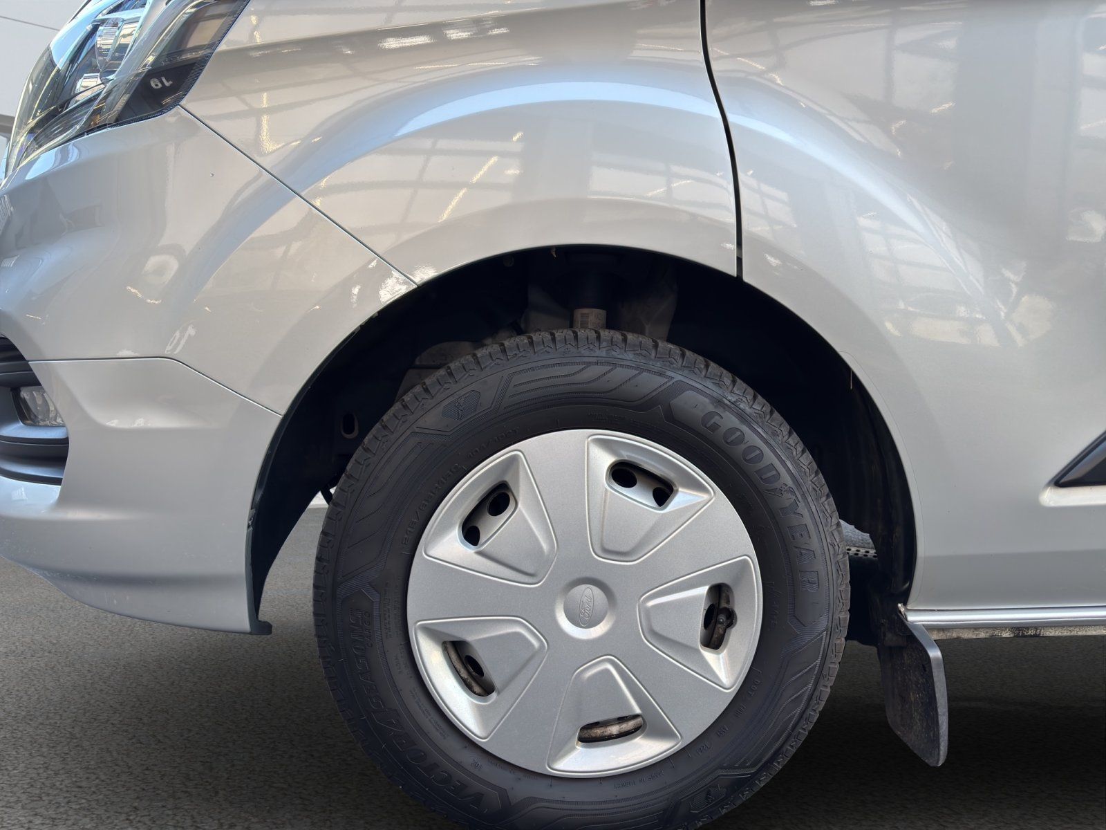 Fahrzeugabbildung Ford Transit Custom 2.0 TDCi 280 L1 Trend