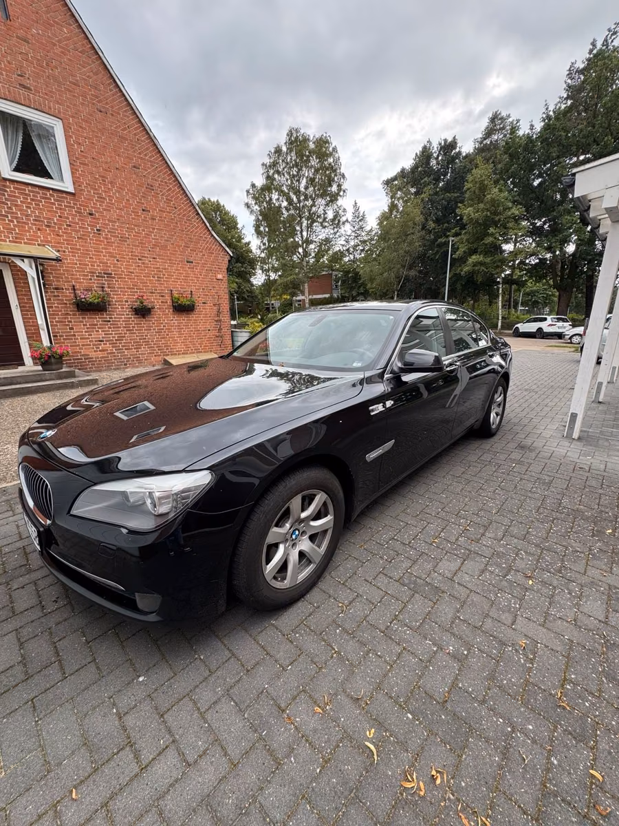 BMW 730