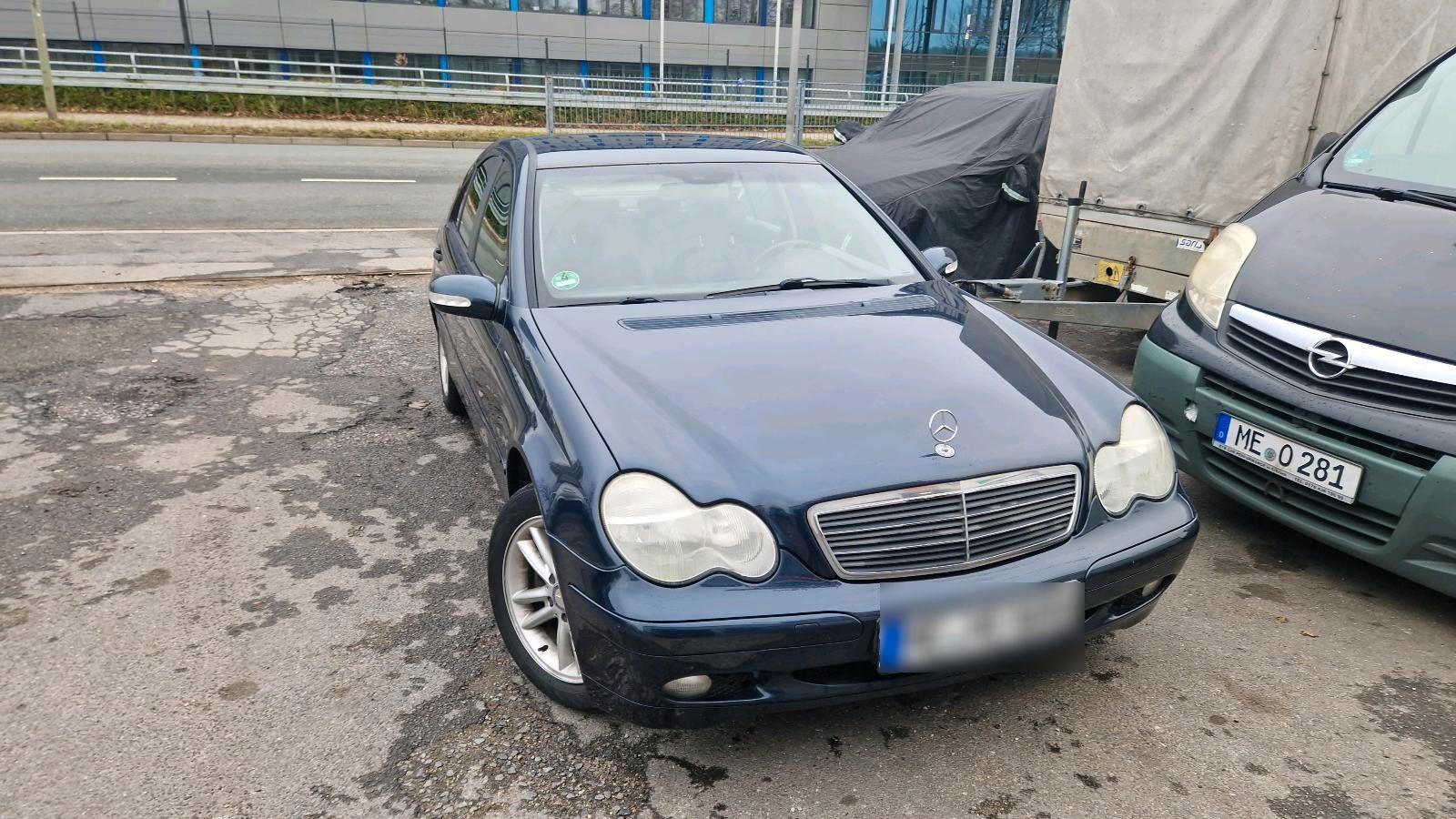 Mercedes-Benz C 220