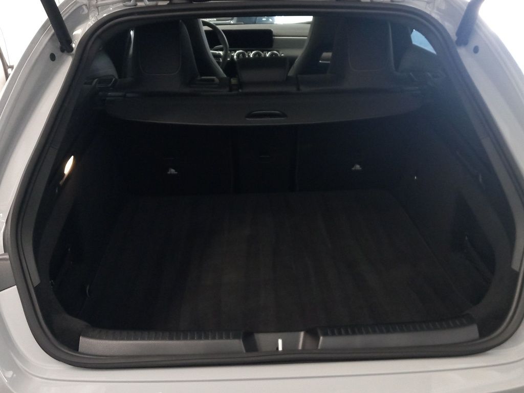 Fahrzeugabbildung Mercedes-Benz CLA 200 Shooting Brake AMG*Night*Navi*Pano*360°