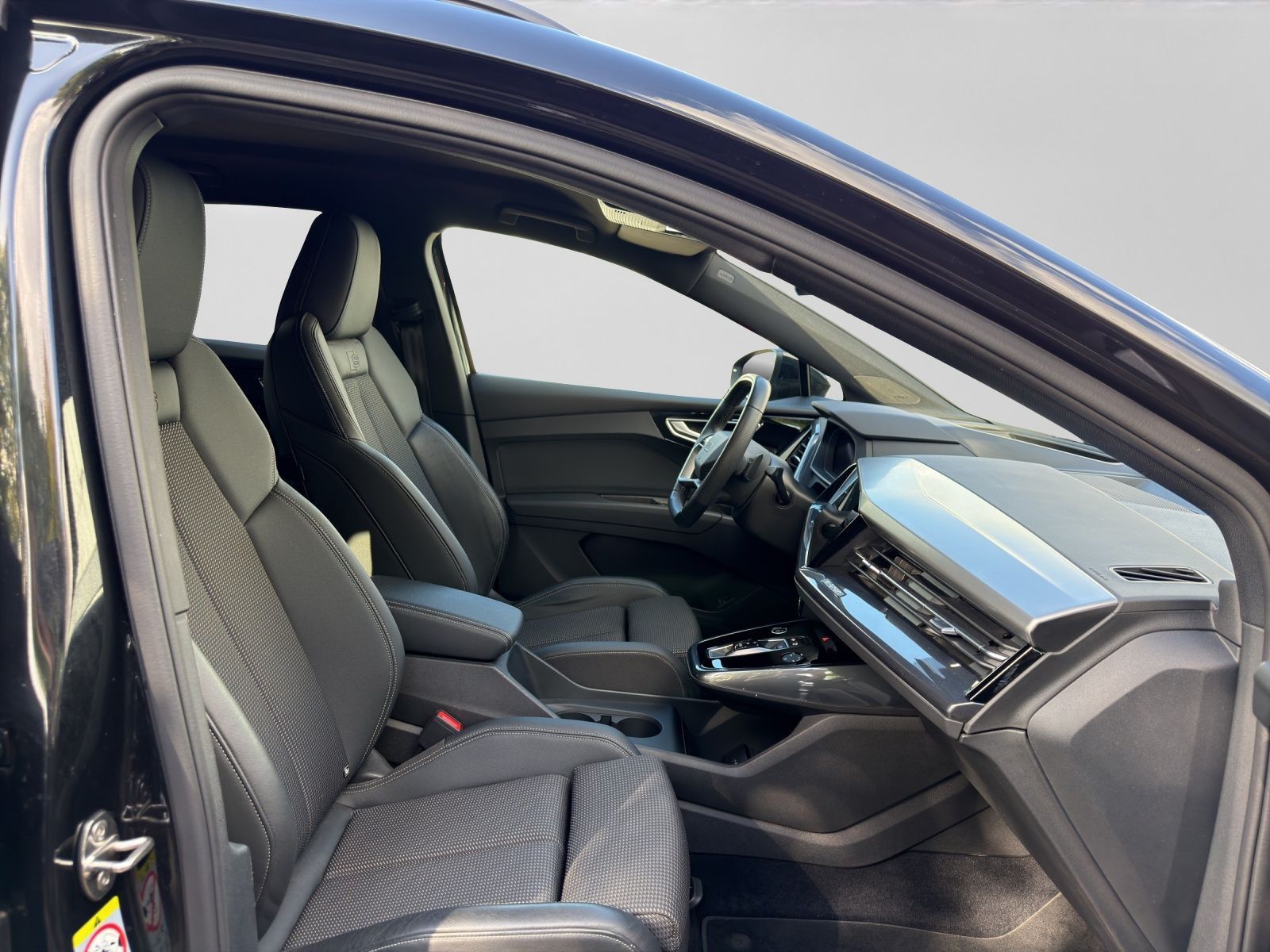 Audi Q4 e-tron 40 2x S LINE HuD SONOS LM21 foto 4