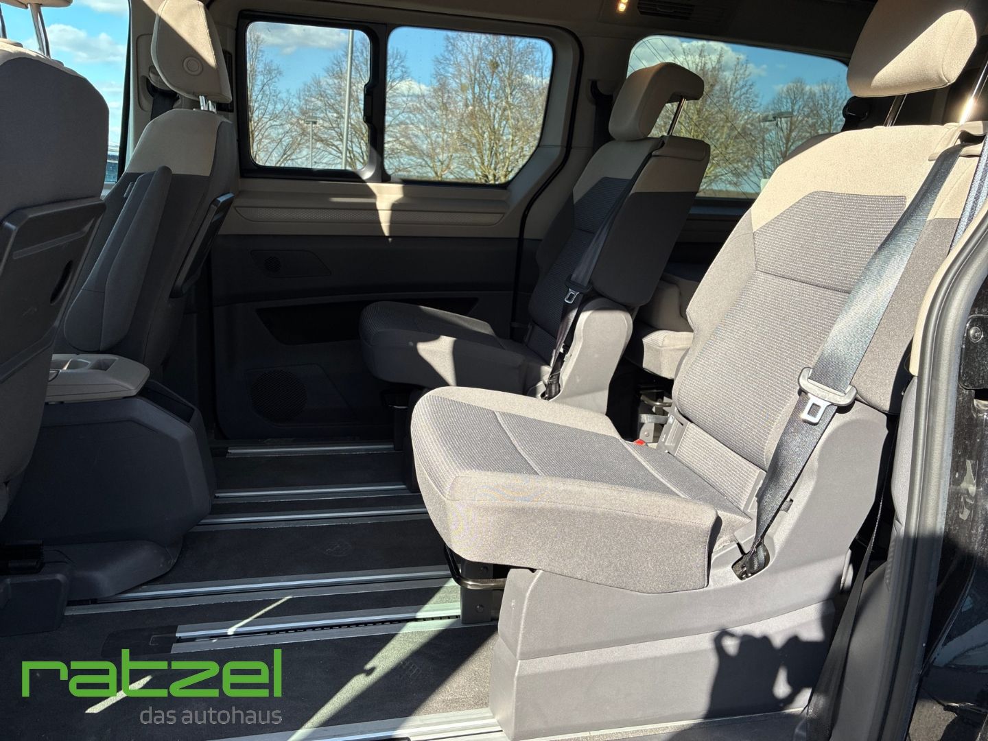 Fahrzeugabbildung Volkswagen T7 California Beach 2.0 TSI DSG+6-SITZER+AHK+NAV