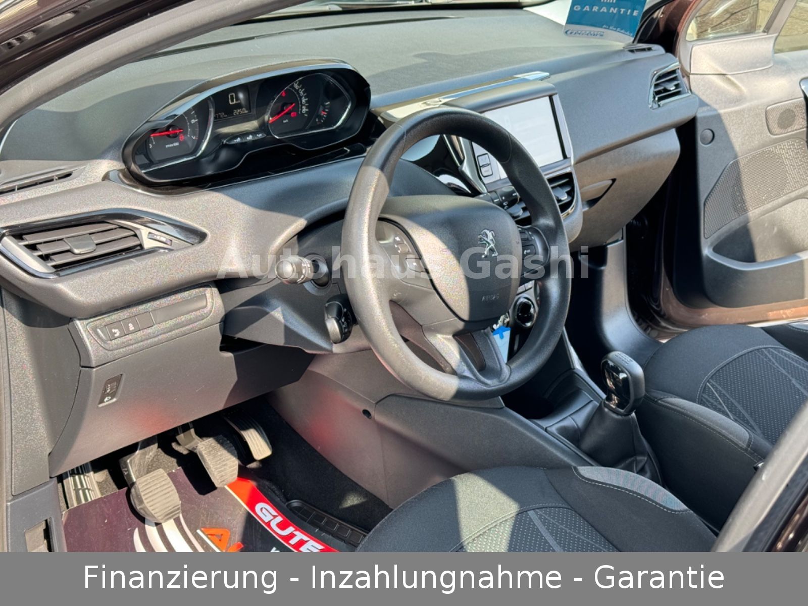 Fahrzeugabbildung Peugeot 208* 2.HD*Klima*Tempomat*PDC*Allwetter-Reifen