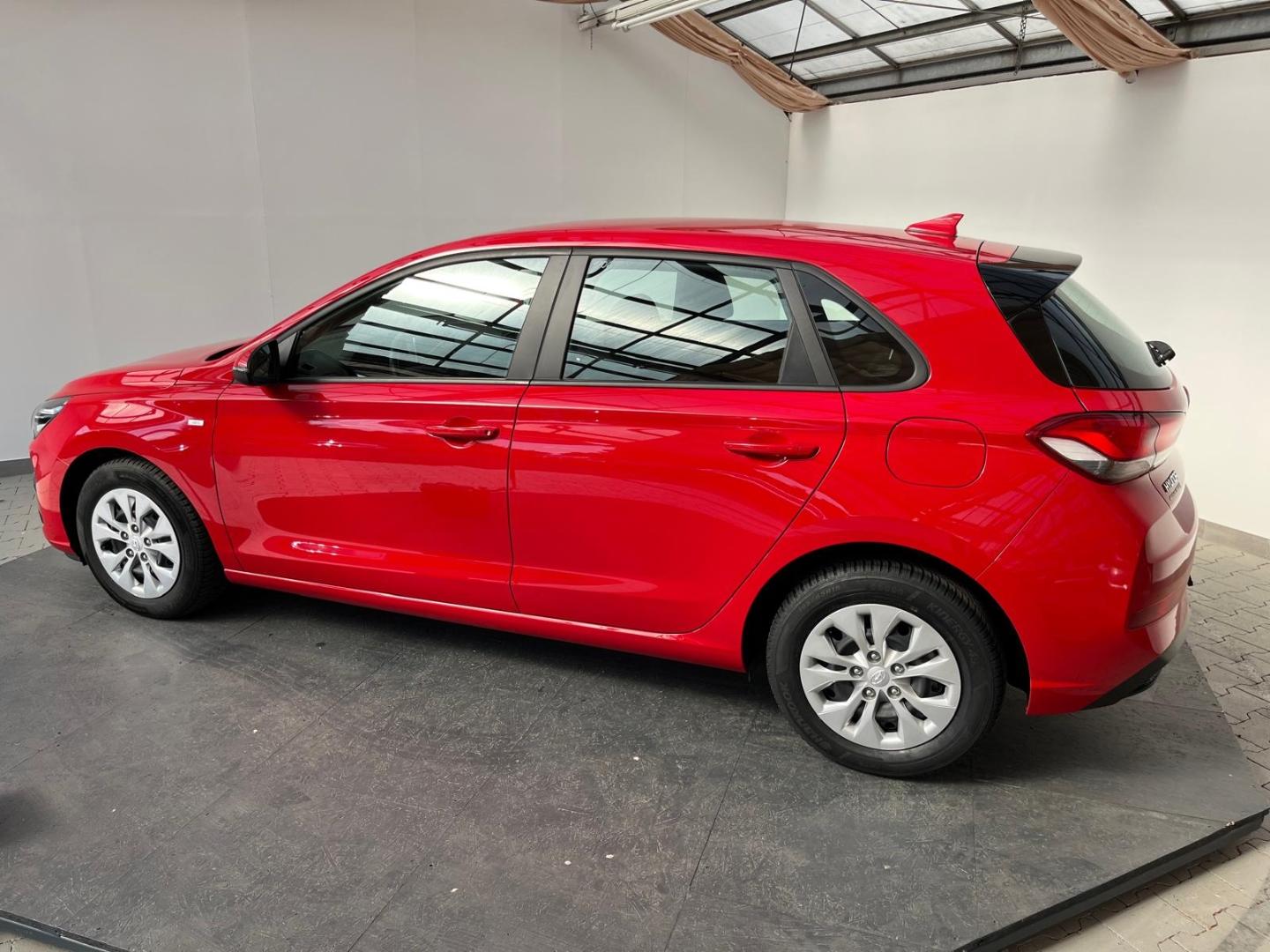 Hyundai i30 Select Mild-Hybrid FL 5-Türer 1.0 Benzin Tur