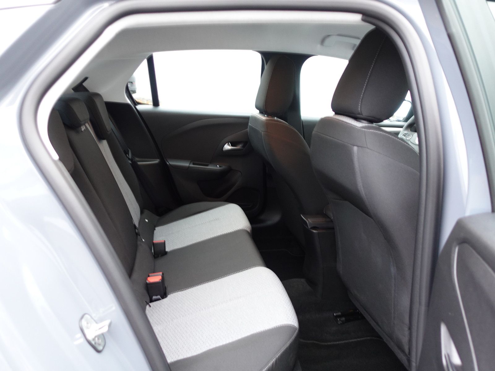 Fahrzeugabbildung Opel Corsa Edition 1.2,Sitzhzg,LED,Allwetter,Alu,DAB+