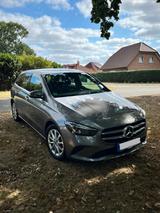 Mercedes-Benz B 180 - DSG Automatic - Mercedes-Benz: Automatic