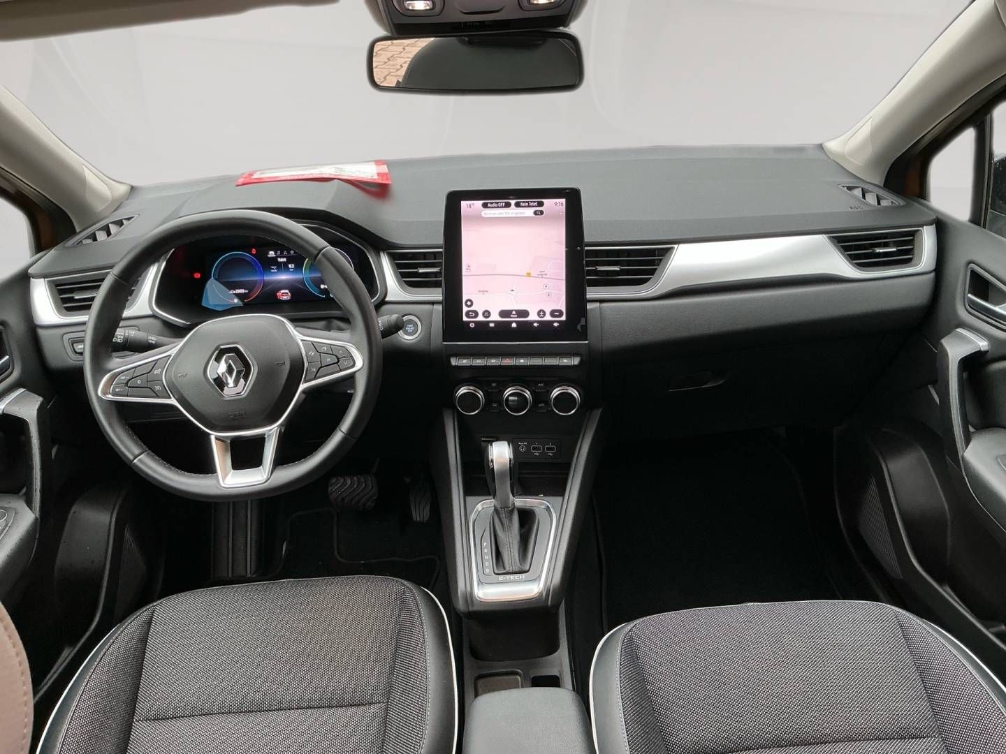 Fahrzeugabbildung Renault CAPTUR INTENS E-TECH Plug-in 160 (MY21.2)